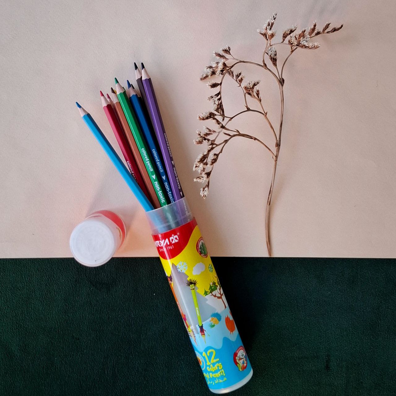 مداد رنگی 12 رنگ استوانه ای آریا- نوشت افزار اکباتان