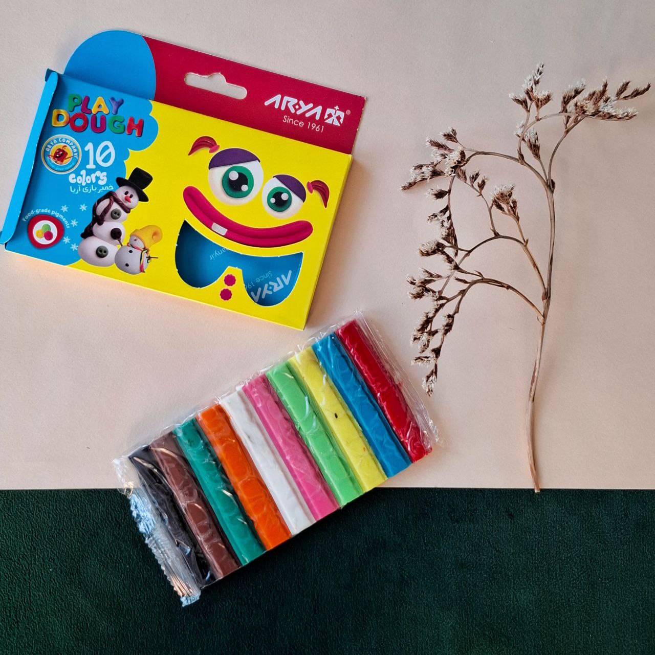 خمیر بازی مقوایی 10 رنگ آریا-نوشت افزار اکباتان