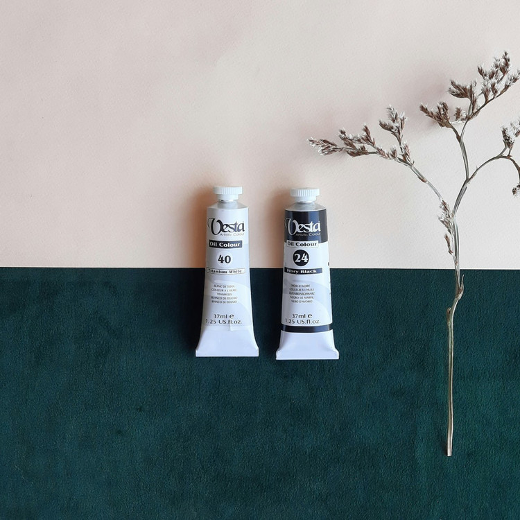 رنگ روغن وستا(37 میل)-نوشت افزار اکباتان